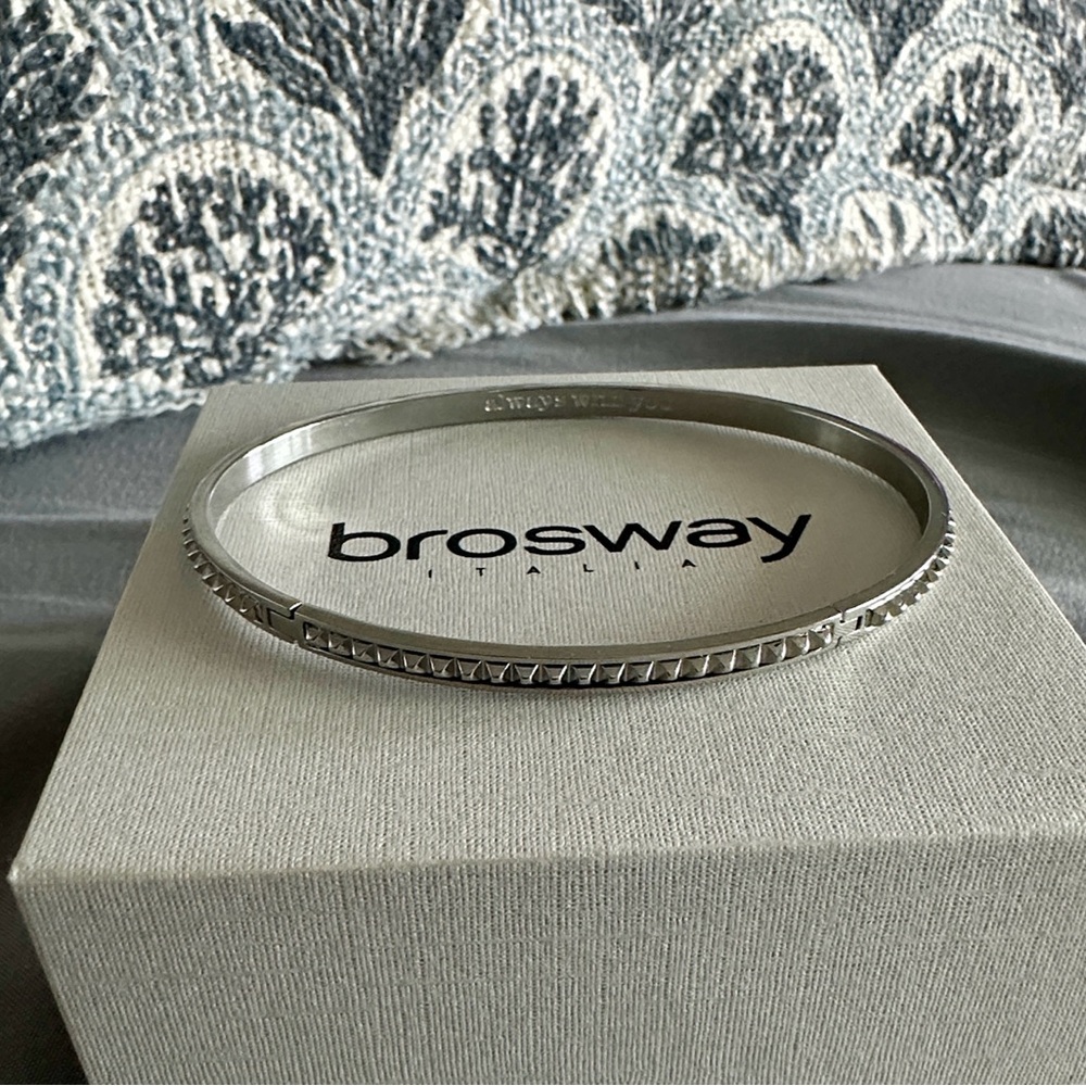 Brosway Italia “Always With You” Stud Bangle